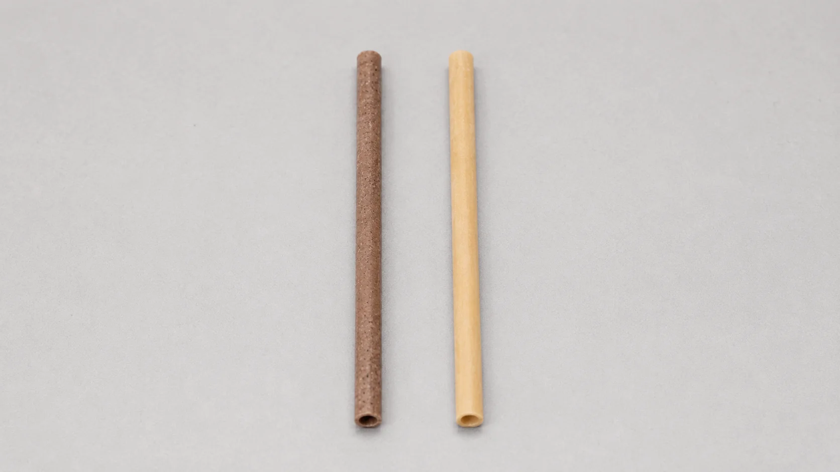 Coffee ground straw vs sugarcane straw side-by-side comparison